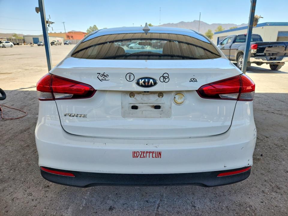 2018 Kia VIN 3KPFK4A77JE276403 COPART salvage auction — FRONT END, Tx - Salvage Vehicle Title, sold $1,650 on 2026-07-10 (photo 6)