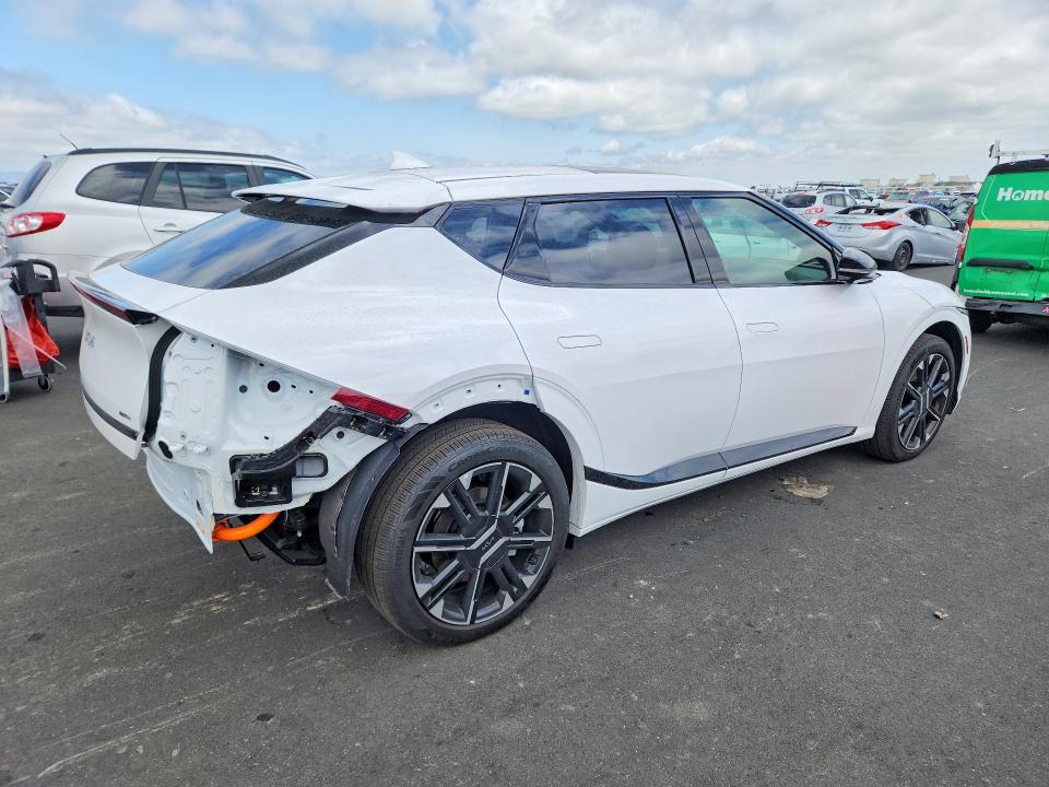 2025 Kia Ev6 VIN 5XYC4DJCXSG011232 COPART salvage auction — ALL OVER, CA - SALVAGE CERTIFICATE, sold $16,500 on 2026-07-13 (photo 3)