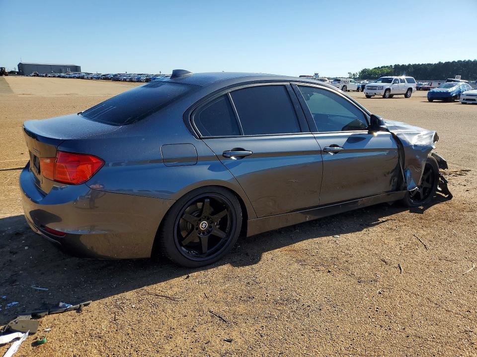 2015 BMW 3er VIN WBA3A5G5XFNS83511 COPART salvage auction — FRONT END, Tx - Salvage Vehicle Title, sold $525 on 2026-07-27 (photo 3)