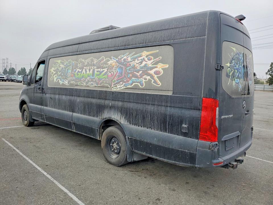2019 Mercedes-benz Sprinter VIN WD4PF1CD4KP180035 COPART salvage auction — MINOR DENT/SCRATCHES, Ca - Salvage Certificate (P), sold $26,250 on 2026-07-02 (photo 2)