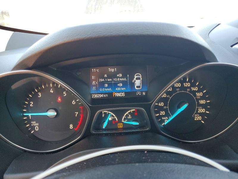 2017 Ford Escape VIN 1FMCU0GD2HUB17153 COPART salvage auction — NORMAL WEAR, ON - PERMIT NO BRAND - UNFIT, sold $1,550 on 2026-07-03 (photo 9)