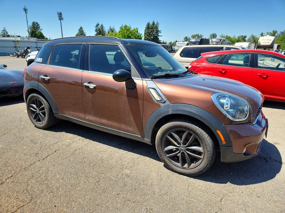 2013 Mini Cooper VIN WMWZC3C55DWP23656 COPART salvage auction — MINOR DENT/SCRATCHES, OR - CERTIFICATE OF TITLE, sold $675 on 2026-07-13 (photo 4)