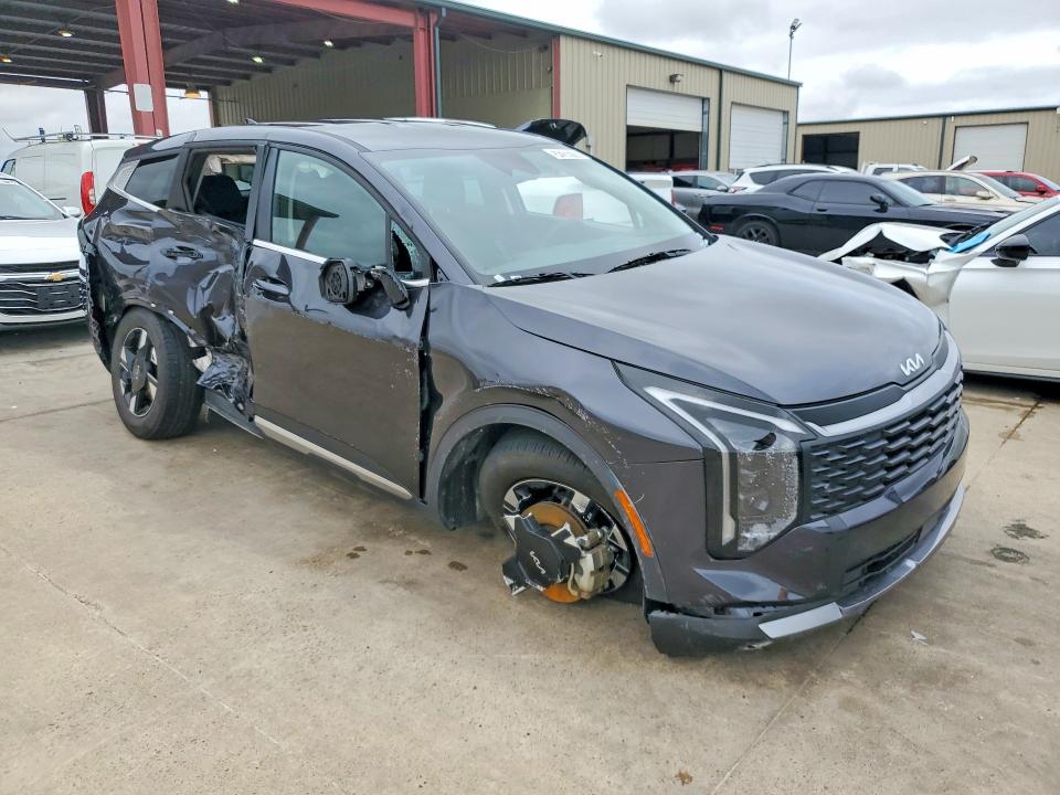 2026 Kia Sportage VIN 5XYK23DF3TG375754 COPART salvage auction — SIDE, Tx - Salvage Vehicle Title, sold $7,100 on 2026-07-02 (photo 4)