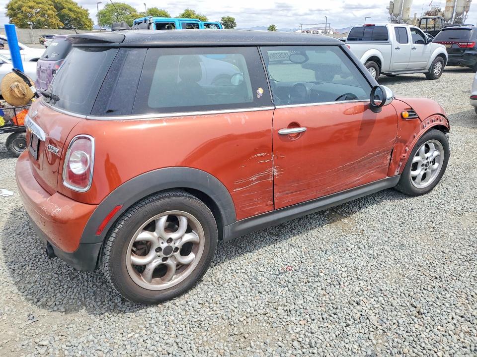 2011 Mini Cooper VIN WMWSU3C58BTX96176 COPART salvage auction — SIDE, CA - SALVAGE CERTIFICATE, sold $300 on 2026-07-28 (photo 3)