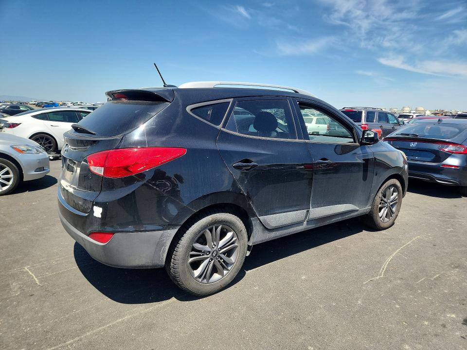 2015 Hyundai Tucson VIN KM8JU3AG2FU116948 COPART salvage auction — MINOR DENT/SCRATCHES, Ca - Dis/Dlr/Exp Only Clean Title, sold $975 on 2026-07-20 (photo 3)