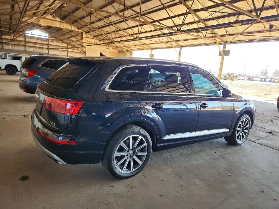 2017 Audi Q7 VIN WA1LAAF75HD033899 COPART salvage auction — NORMAL WEAR, Fl - Certificate Of Title, sold $6,700 on 2026-07-08 (photo 3)