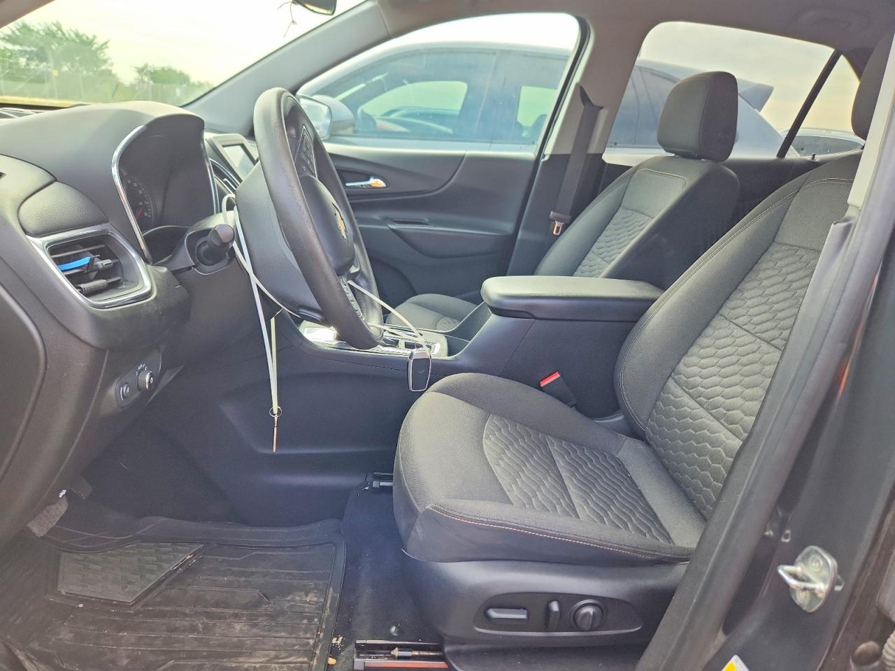 2020 Chevrolet Equinox VIN 2GNAXKEV8L6197244 COPART salvage auction — Hail, TX - CERTIFICATE OF TITLE, sold $2,950 on 2026-07-08 (photo 7)