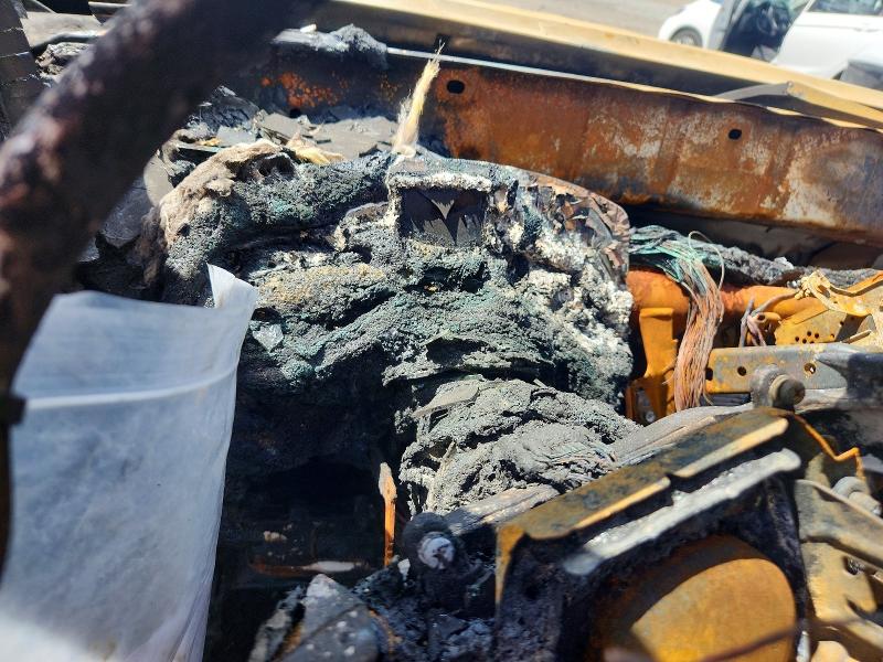 2021 Toyota Tacoma VIN 5TFCZ5AN1MX282625 COPART salvage auction — BURN, Ma - Cert Of Title-Salvage, sold $125 on 2026-07-08 (photo 9)