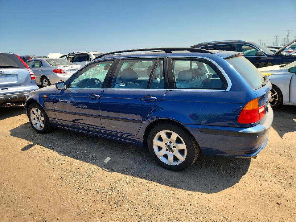 2003 BMW 3er VIN WBAEP334X3PF03175 COPART salvage auction — ROOF, Il - Salvage Certificate, sold $650 on 2026-07-21 (photo 2)