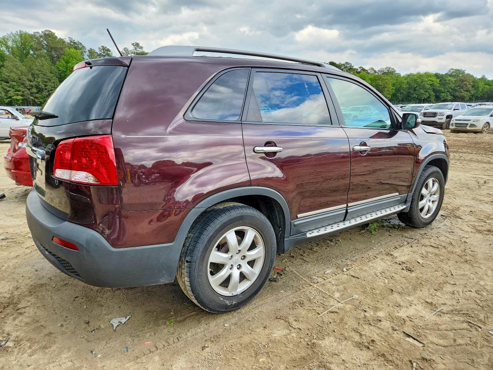 2011 Kia Sorento VIN 5XYKT3A13BG089875 COPART salvage auction — FRONT END, DE - SALVAGE CERTIFICATE, sold $975 on 2026-07-28 (photo 3)