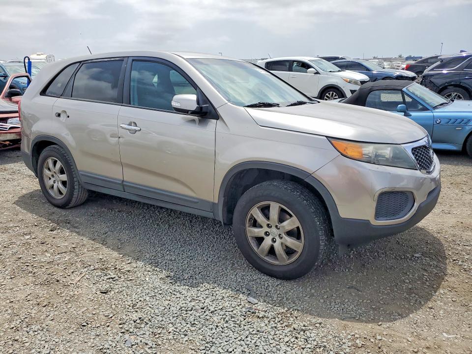 2012 Kia Sorento VIN 5XYKT3A11CG279823 COPART salvage auction — REAR END, Ca - Dis/Dlr/Exp Only Clean Title, sold $475 on 2026-07-02 (photo 4)