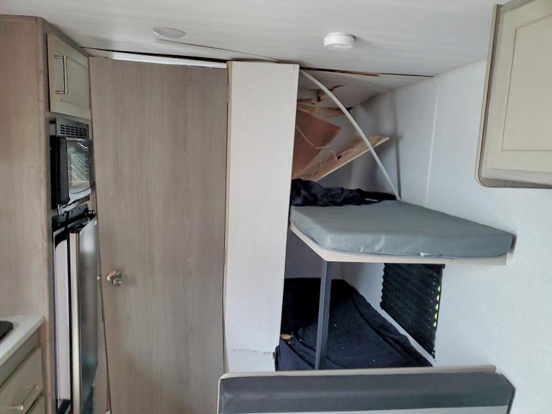 2024 Keystone Springdale VIN 4YDTSGG11RW103028 COPART salvage auction — ROOF, CA - SALVAGE CERTIFICATE, sold $200 on 2026-07-09 (photo 6)
