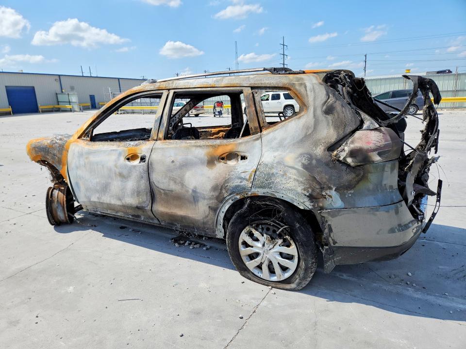 2016 Nissan Rogue sport VIN KNMAT2MT8GP681540 COPART salvage auction — BURN, Tx - Nonrepairable Title, sold $150 on 2026-07-24 (photo 2)