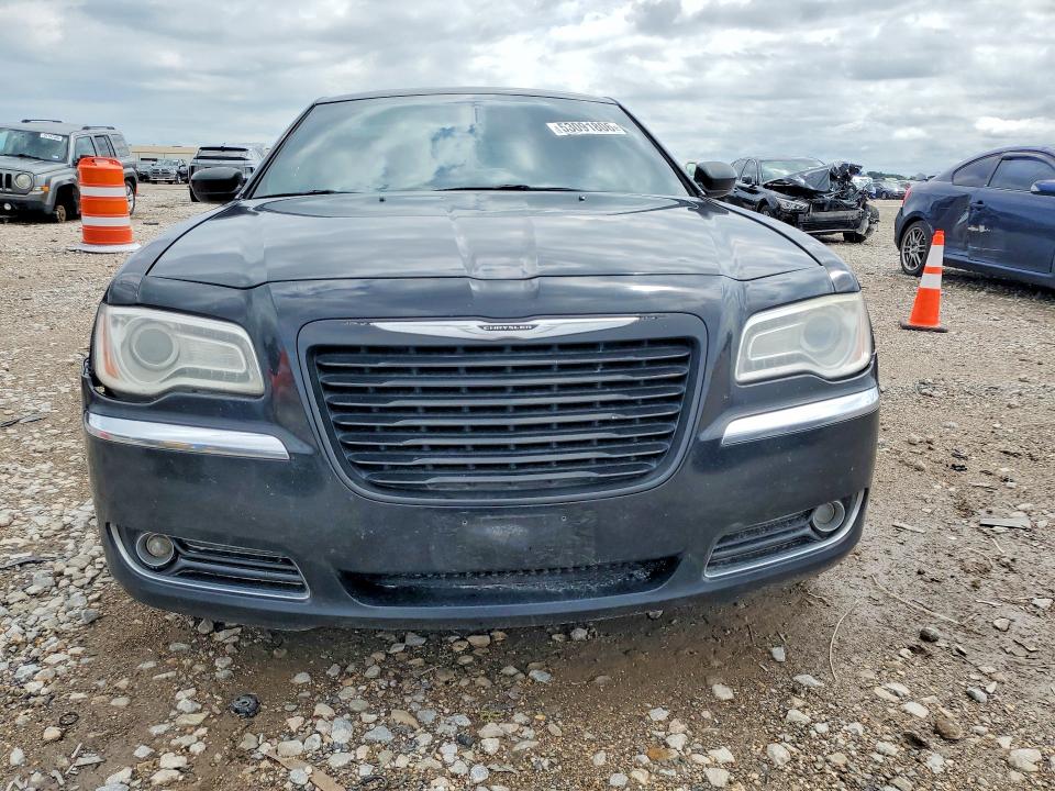 2013 Chrysler 300 VIN 2C3CCAAG9DH744949 COPART salvage auction — REAR END, Tx - Salvage Vehicle Title, sold $550 on 2026-07-02 (photo 5)