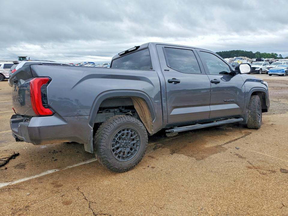 2025 Toyota Tundra VIN 5TFLA5DB8SX333382 COPART salvage auction — FRONT END, Tx - Salvage Vehicle Title, sold $15,700 on 2026-07-13 (photo 3)