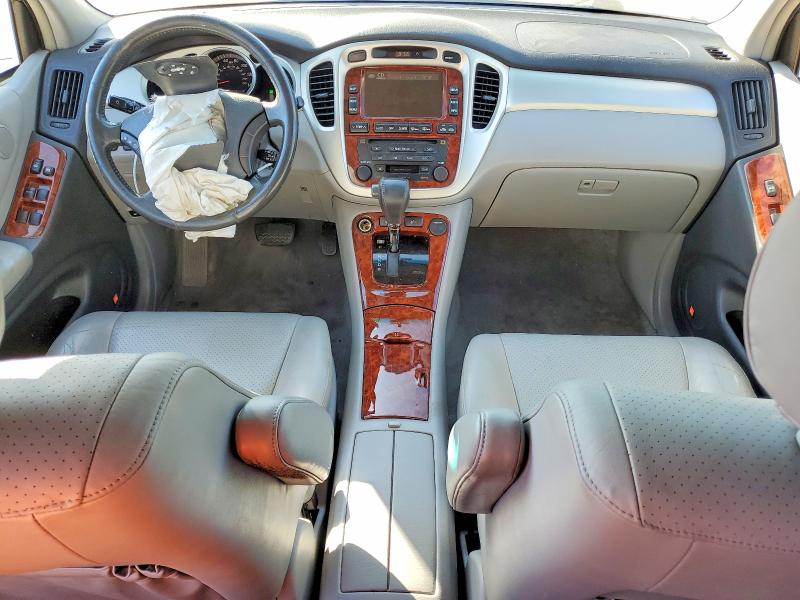 2006 Toyota Highlander VIN JTEEW21A860029290 COPART salvage auction — FRONT END, Nc - Salvage Certificate Of Title, sold $1,100 on 2026-07-06 (photo 8)