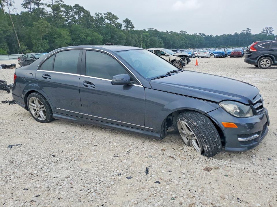 2014 Mercedes-benz C class VIN WDDGF4HB5EG212472 COPART salvage auction — FRONT END, TX - CERTIFICATE OF TITLE, sold $700 on 2026-07-24 (photo 4)