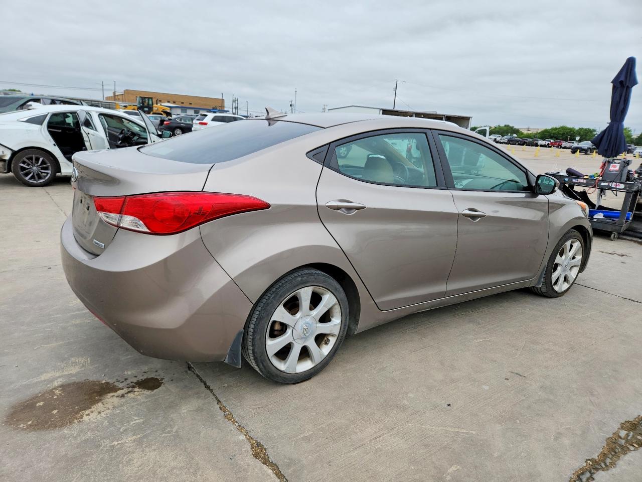 2013 Hyundai Elantra VIN 5NPDH4AE0DH244719 COPART salvage auction — Side, TX - SALVAGE VEHICLE TITLE, sold $1,350 on 2026-07-02 (photo 3)