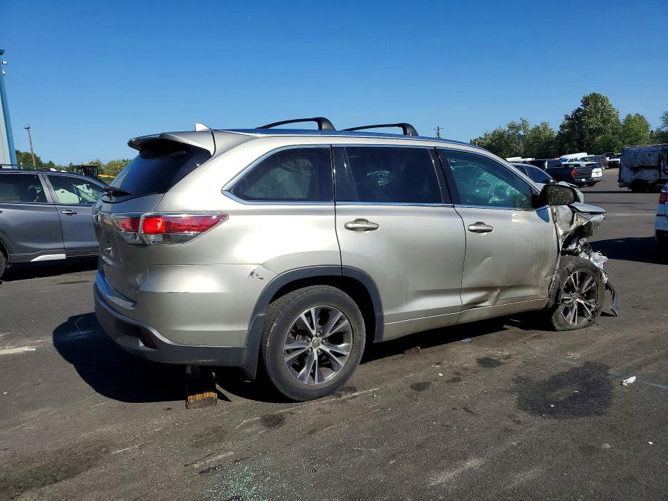 2016 Toyota Highlander VIN 5TDJKRFH8GS256264 COPART salvage auction — FRONT END, Or - Salvage Title Certificate, sold $3,950 on 2026-07-13 (photo 3)