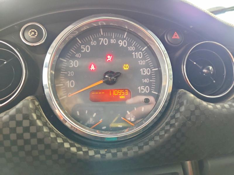 2005 Mini Cooper VIN WMWRE33535TL12608 COPART salvage auction — REAR END, Ne - Cert Of Title-Salvage, sold $900 on 2026-08-11 (photo 9)