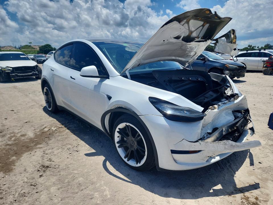 2023 Tesla VIN 7SAYGDEE7PA147079 COPART salvage auction — FRONT END, FL - CERT OF TITLE SLVG REBUILDABLE, sold $11,200 on 2026-07-02 (photo 4)