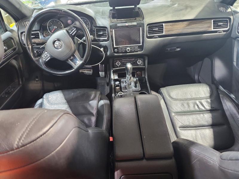 2014 Volkswagen Touareg VIN WVGEP9BPXED013575 COPART salvage auction — HAIL, Mo - Salvage Certificate Of Title, sold $1,550 on 2026-07-28 (photo 8)