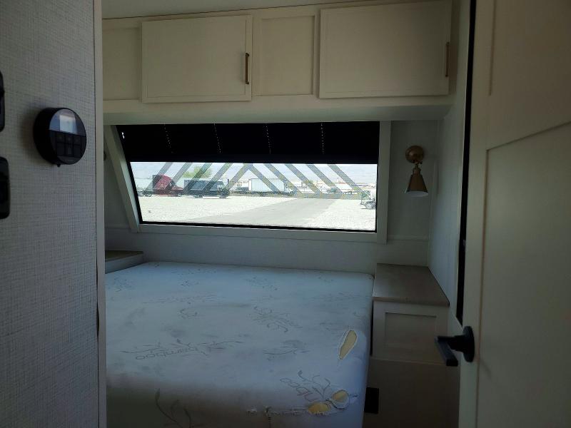 2025 Brinkley Travel tra VIN 7T0T1312XSC000406 COPART salvage auction — SIDE, NV - SALVAGE TITLE, sold $14,900 on 2026-07-16 (photo 5)