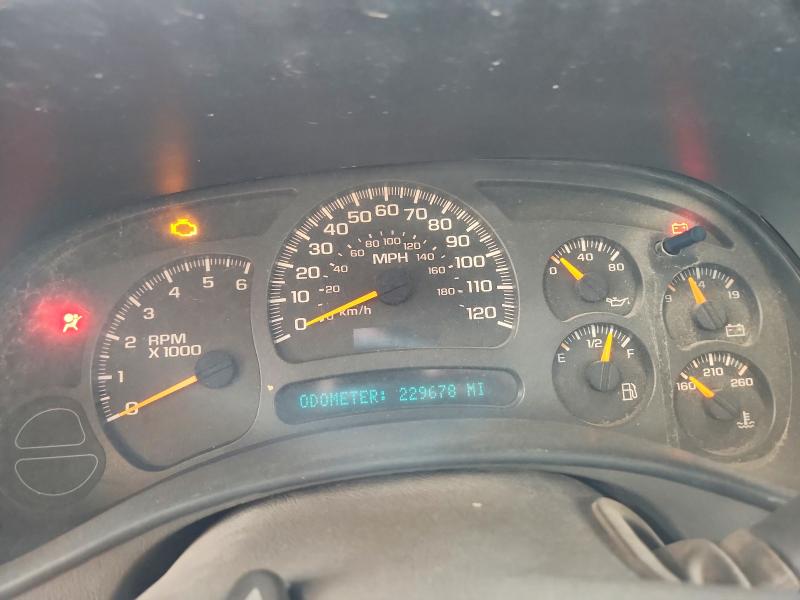 2004 Chevrolet Silverado VIN 2GCEC19V141373981 COPART salvage auction — ALL OVER, Va - Cert Of Title - Salvage, sold $175 on 2026-07-23 (photo 9)
