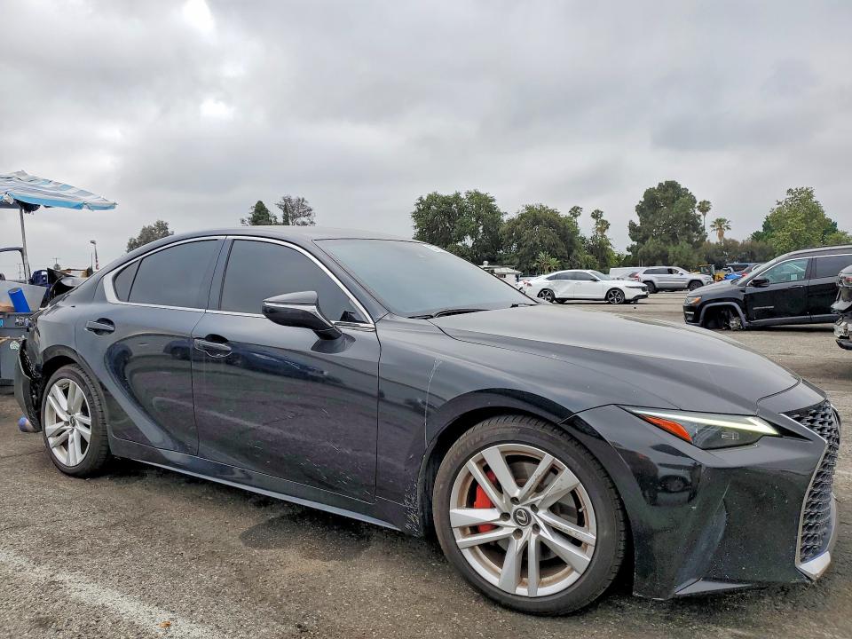 2021 Lexus Is VIN JTHAA1D20M5115160 COPART salvage auction — REAR END, Ca - Salvage Certificate, sold $8,600 on 2026-07-24 (photo 4)