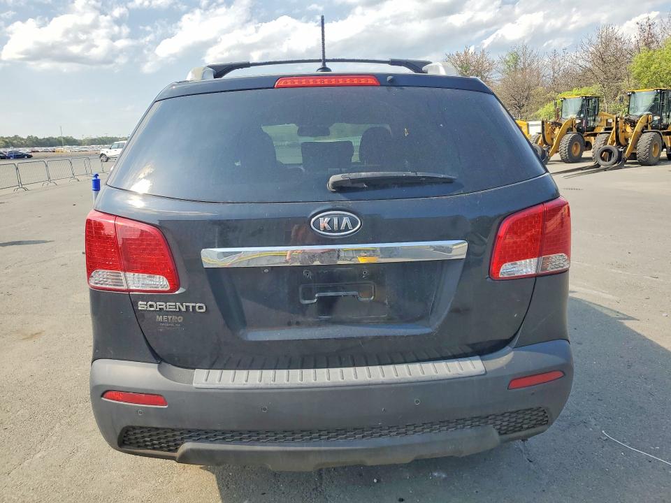 2013 Kia Sorento VIN 5XYKTCA60DG336915 COPART salvage auction — SIDE, NY - AFFIRMATION OF REPOSSESSION, sold $725 on 2026-07-07 (photo 6)