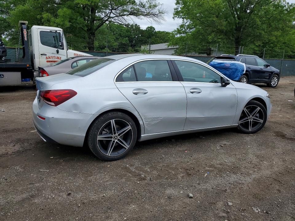 2020 Mercedes-benz A-class VIN W1K3G4FB2LJ203551 COPART salvage auction — SIDE, Md - Cert Of Salvage > 75% Damage, sold $8,300 on 2026-07-07 (photo 3)