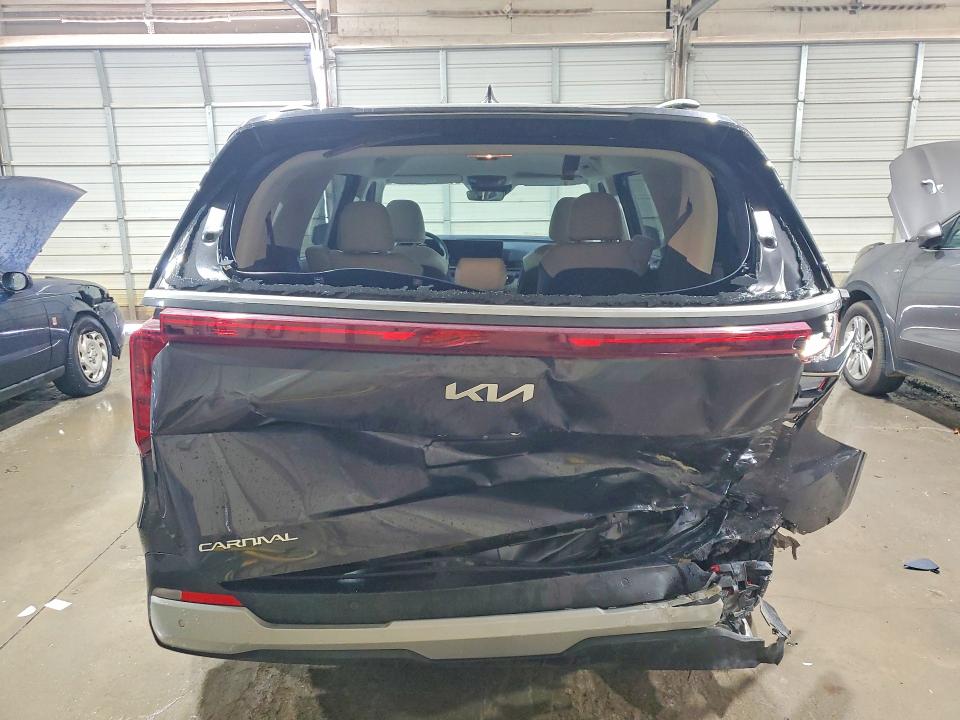 2025 Kia Carnival VIN KNDNC5K39S6536298 COPART salvage auction — REAR END, Tn - Salvage Certificate, sold $10,000 on 2026-07-14 (photo 6)