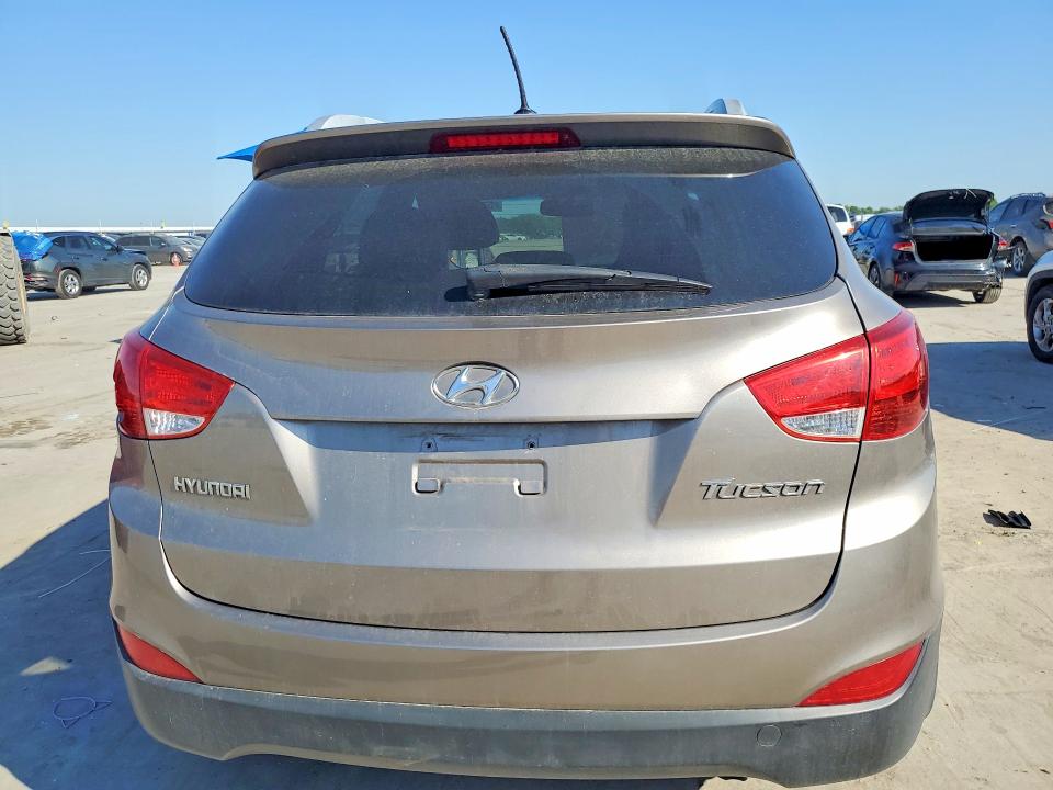 2012 Hyundai VIN KM8JU3AC6CU338062 COPART salvage auction — FRONT END, Tx - Salvage Vehicle Title, sold $1,700 on 2026-07-02 (photo 6)