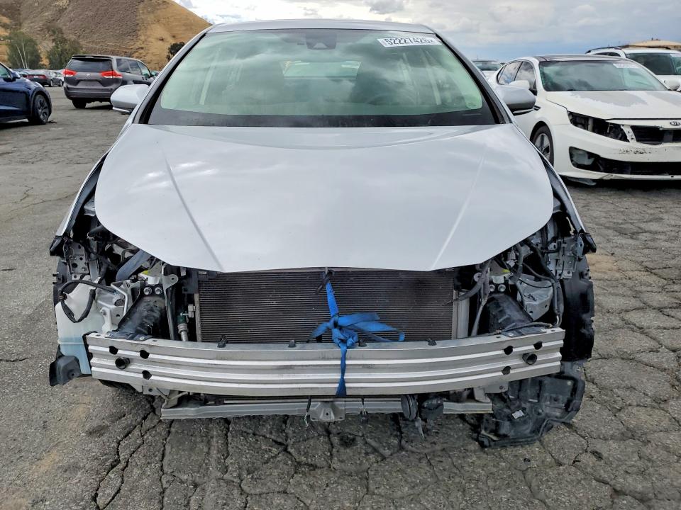 2022 Toyota Prius VIN JTDKAMFU5N3160842 COPART salvage auction — VANDALISM, Ca - Cert Of Title-Salvaged, sold $4,850 on 2026-07-30 (photo 5)