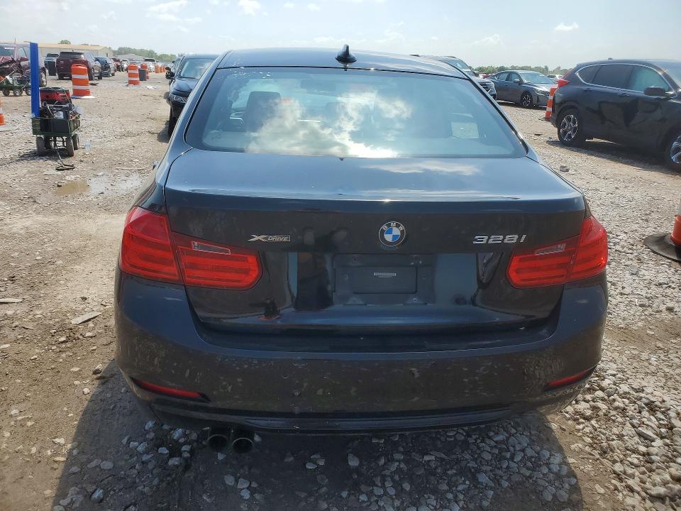 2013 BMW 3er VIN WBA3B3C5XDF542772 COPART salvage auction — FRONT END, Tx - Salvage Vehicle Title, sold $500 on 2026-07-20 (photo 6)