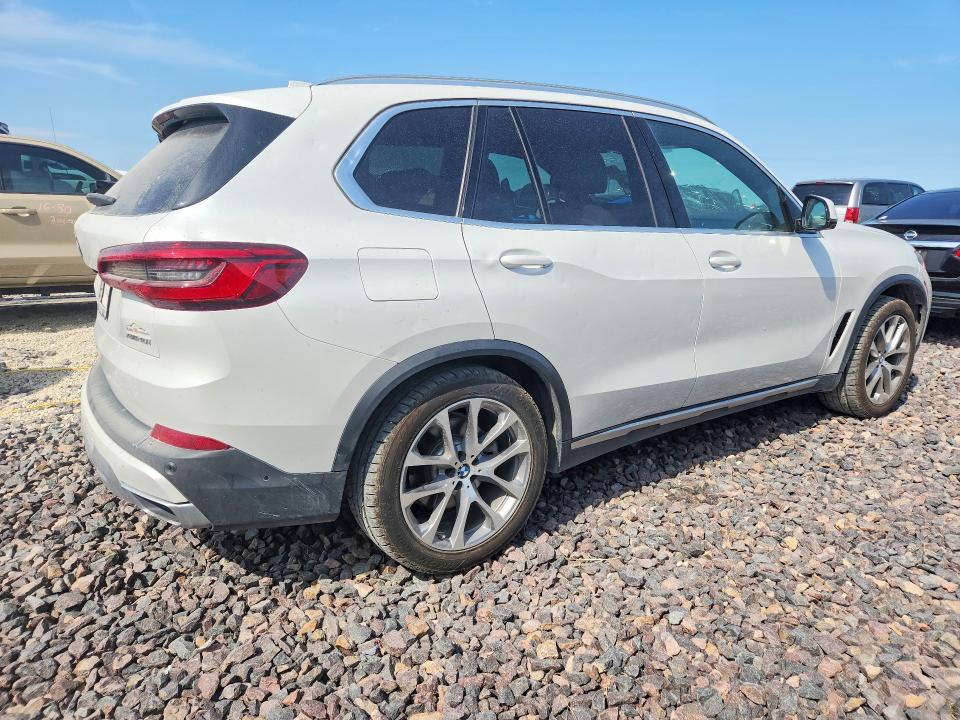 2019 BMW VIN 5UXCR6C57KLL51808 COPART salvage auction — HAIL, Mo - Salvage Certificate Of Title, sold $100 on 2026-07-29 (photo 3)