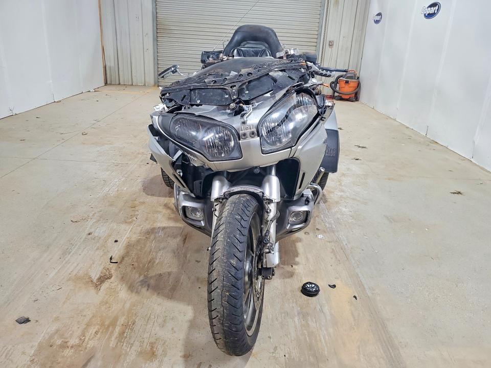 2015 Honda Gl1800c VIN JH2SC68G1FK300557 COPART salvage auction — FRONT END, Tx - Salvage Vehicle Title, sold $4,950 on 2026-07-09 (photo 2)