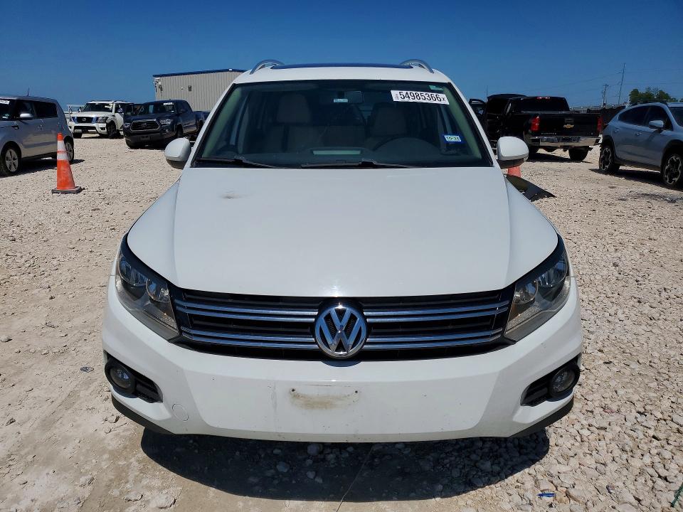 2015 Volkswagen Tiguan VIN WVGAV7AX8FW604603 COPART salvage auction — NORMAL WEAR, Tx - Salvage Vehicle Title, sold $150 on 2026-08-13 (photo 5)
