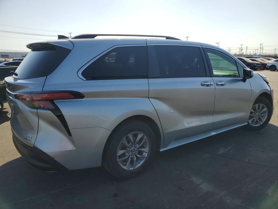 2022 Toyota Sienna VIN 5TDJSKFC9NS044854 COPART salvage auction — FRONT END, Az - Dis/Dlr/Exp Only Salvage Title, sold $7,900 on 2026-07-20 (photo 3)