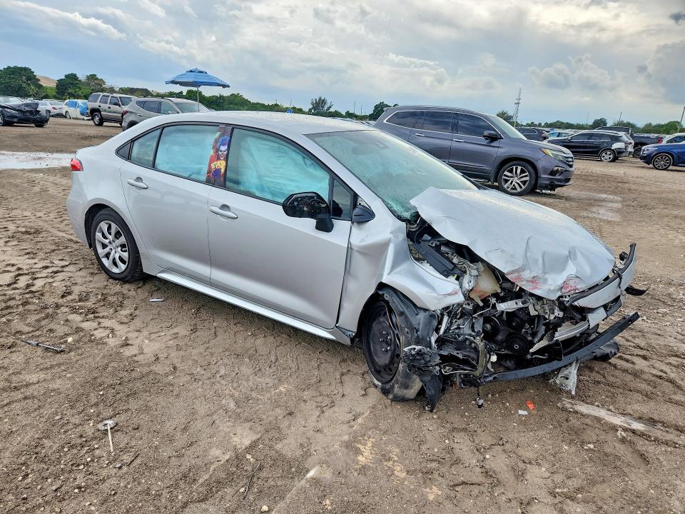 2022 Toyota Corolla VIN 5YFEPMAE2NP322672 COPART salvage auction — FRONT END, Fl - Certificate Of Destruction, sold $2,100 on 2026-07-09 (photo 4)