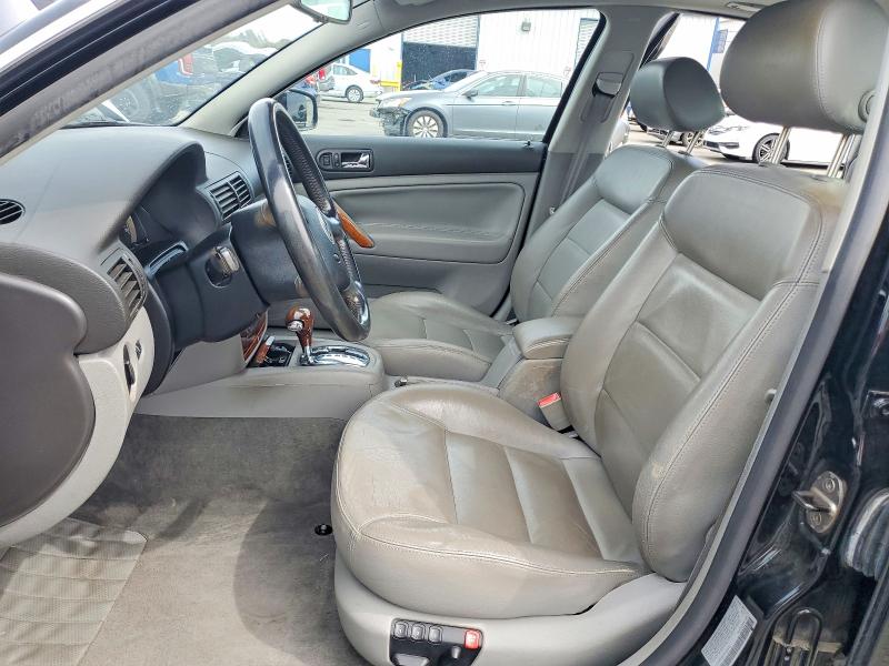 2003 Volkswagen Passat VIN WVWRH63B93P035843 COPART salvage auction — MINOR DENT/SCRATCHES, Ca - Dis/Dlr/Exp Only Clean Title, sold $125 on 2026-07-06 (photo 7)