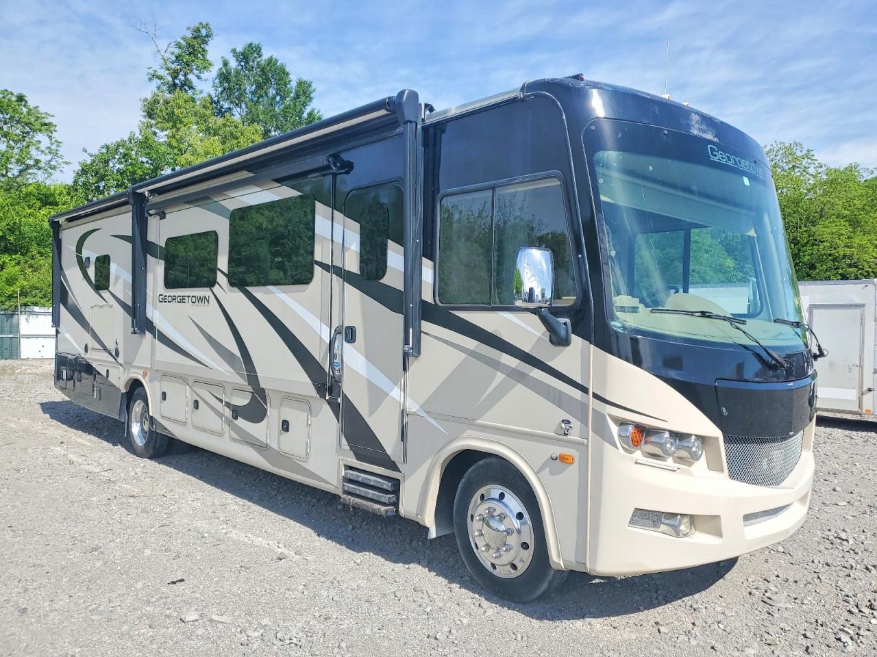 2019 Ford Georgetown VIN 1F66F5DY4K0A02331 — COPART salvage auction photo