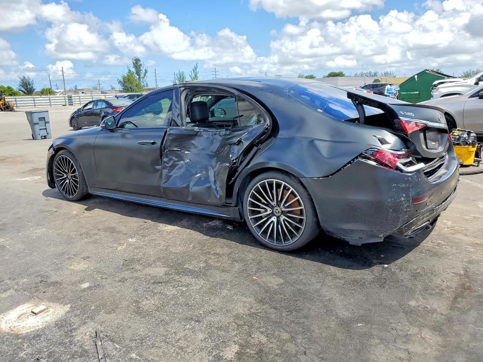 2024 Mercedes-benz VIN W1K6G7GB3RA261268 COPART salvage auction — SIDE, Fl - Cert Of Title Slvg Rebuildable, sold $35,000 on 2026-07-13 (photo 2)