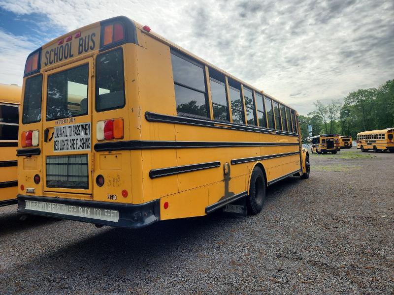 2012 Thomas Saf-t-liner c2 VIN 4UZABRDU9CCBP5462 COPART salvage auction — SIDE, RI - CERTIFICATE OF TITLE, sold $2,500 on 2026-08-31 (photo 4)