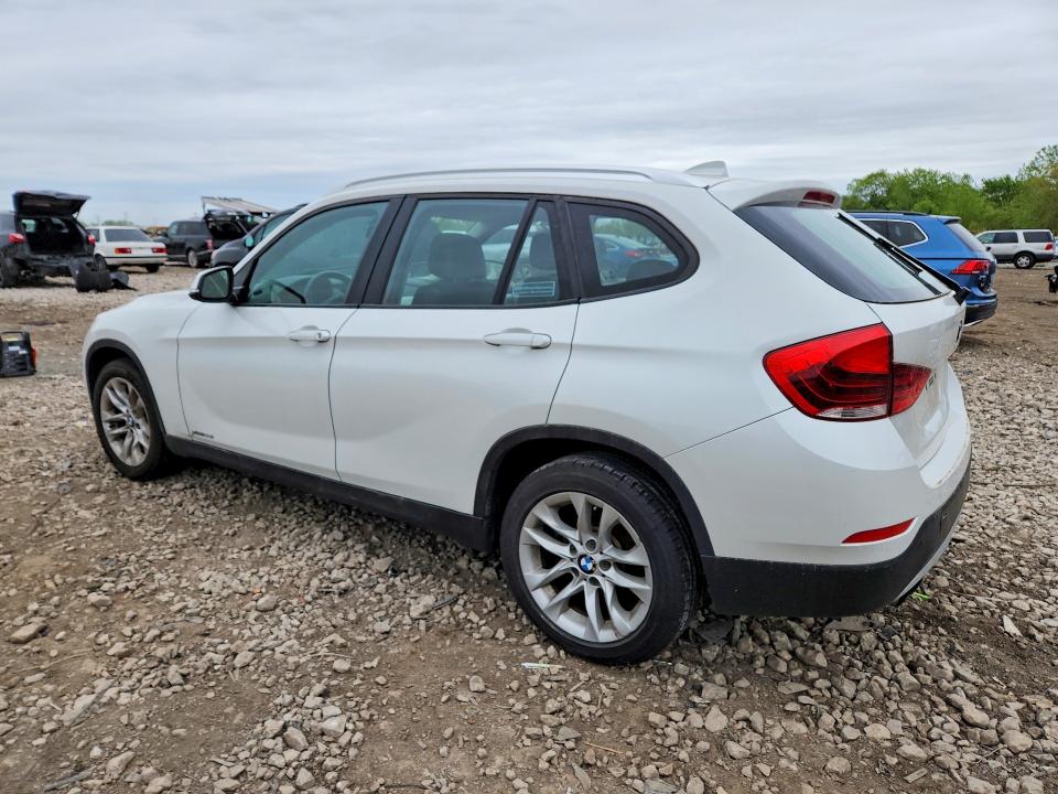 2015 BMW X1 VIN WBAVL1C59FVY31810 COPART salvage auction — NORMAL WEAR, Il - Certificate Of Title, sold $650 on 2026-07-15 (photo 2)