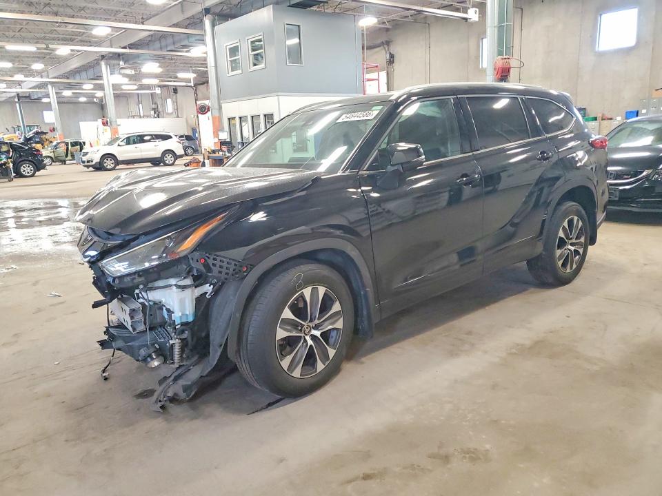 2022 Toyota Highlander VIN 5TDGZRBH6NS591175 COPART salvage auction — FRONT END, Mn - Cert Of Title-Salvage, sold $10,200 on 2026-07-14 (photo 1)