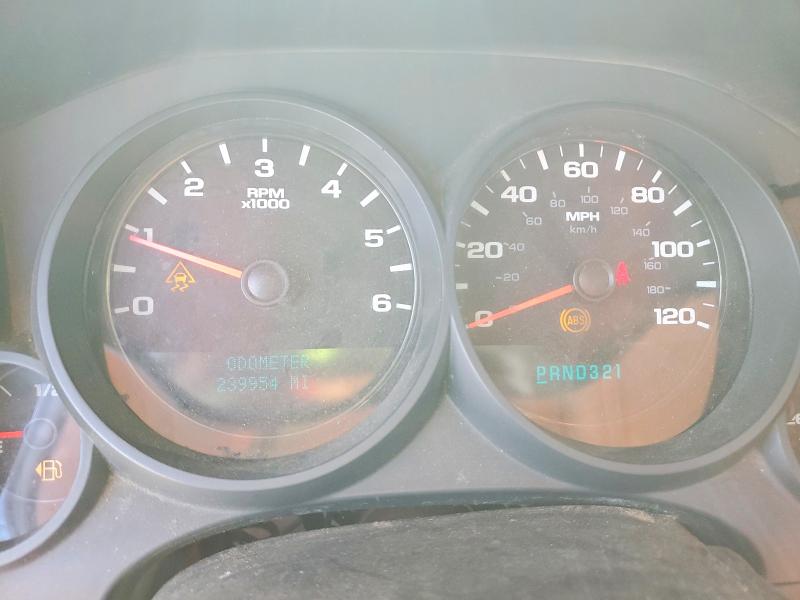 2008 Chevrolet Silverado 1500 VIN 2GCEC13C281336662 COPART salvage auction — MINOR DENT/SCRATCHES, FL - CERTIFICATE OF TITLE, sold $1,300 on 2026-07-02 (photo 9)