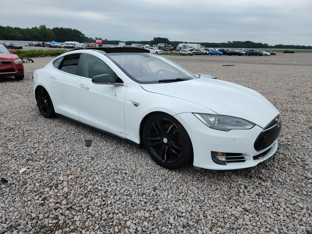 2013 Tesla Model S VIN 5YJSA1CP0DFP24928 COPART salvage auction — Mechanical, NC - DEALER ONLY CLEAN TITLE, sold $1,750 on 2026-06-30 (photo 4)