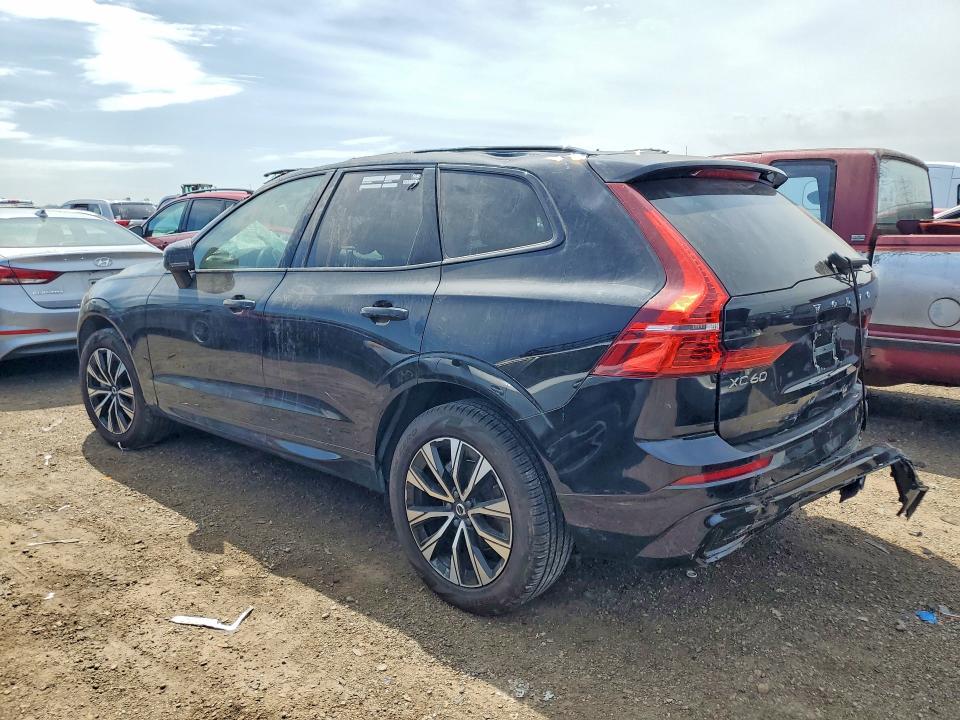 2025 Volvo VIN YV4M12RJ1S1216102 COPART salvage auction — ROLLOVER, Il - Salvage Certificate, sold $7,400 on 2026-07-07 (photo 2)