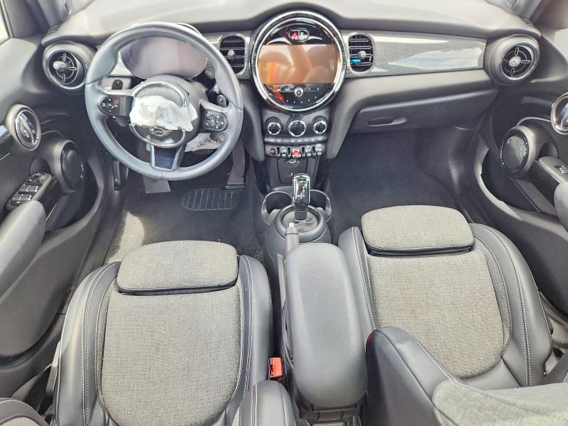 2023 Mini Cooper VIN WMW53DK06P2S64367 COPART salvage auction — FRONT END, TX - CERTIFICATE OF TITLE, sold $2,850 on 2026-08-13 (photo 8)